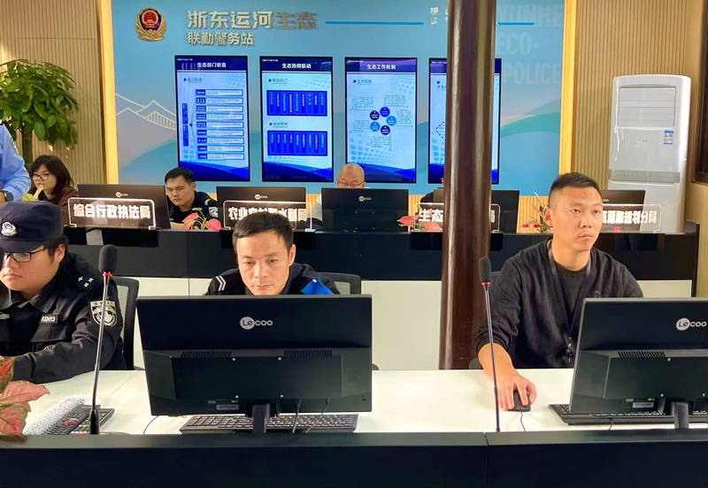 里“枫”景别样红冰球突破“浙”(图2)